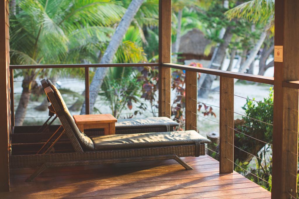 Oure Lodge Beach Resort Kuto Exteriör bild