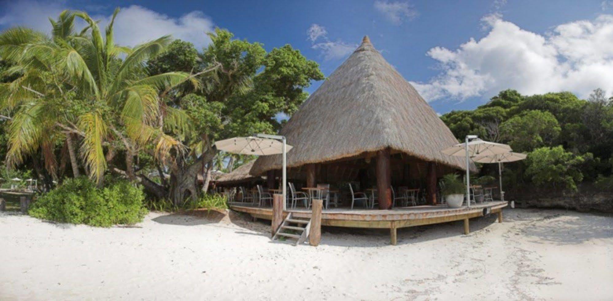 Oure Lodge Beach Resort Kuto Exteriör bild