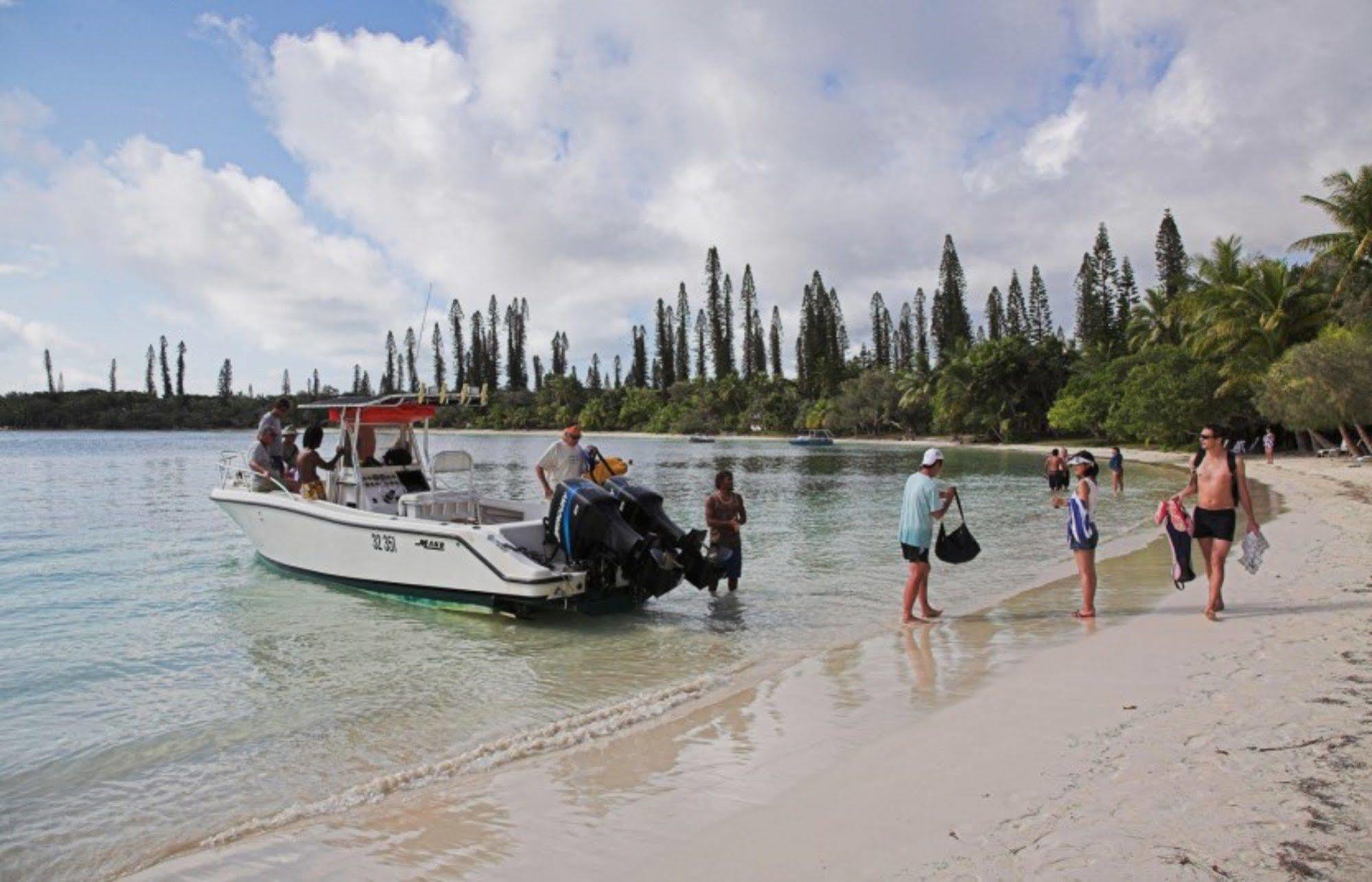 Oure Lodge Beach Resort Kuto Exteriör bild