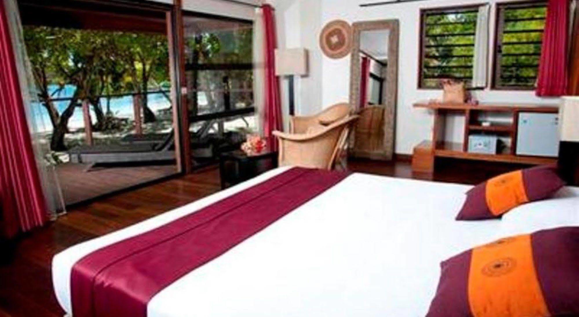 Oure Lodge Beach Resort Kuto Exteriör bild