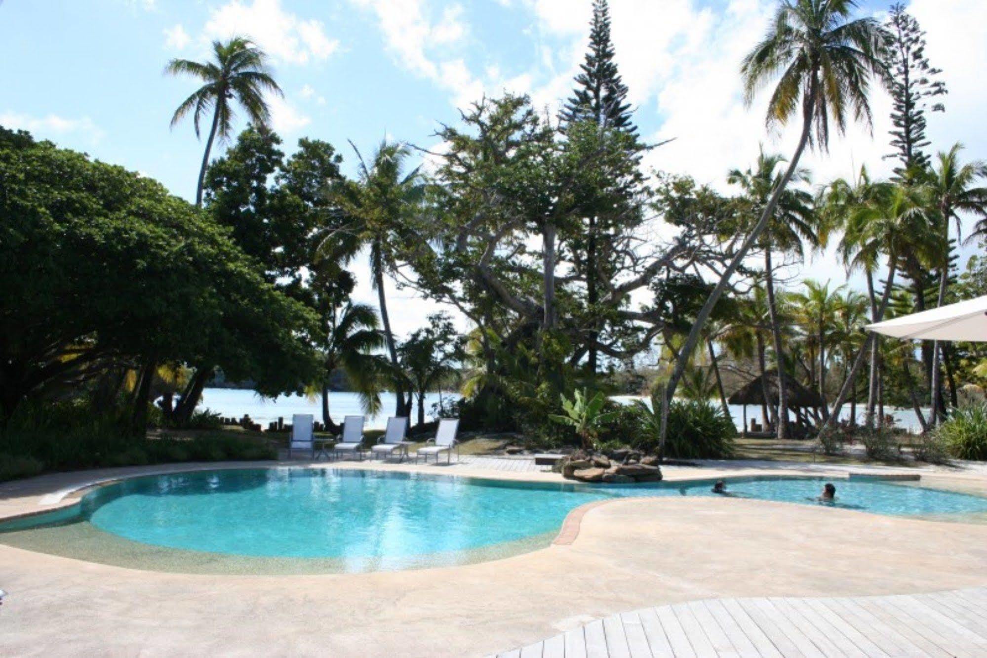 Oure Lodge Beach Resort Kuto Exteriör bild