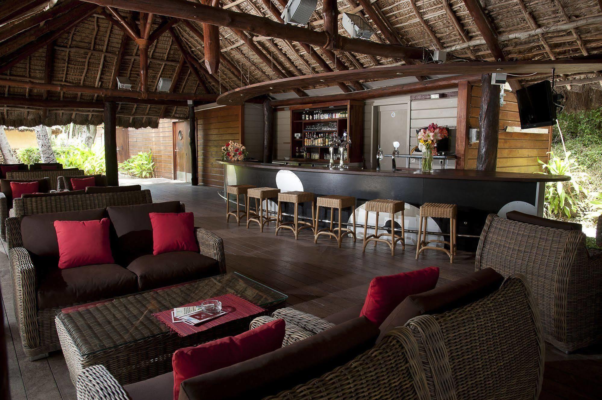 Oure Lodge Beach Resort Kuto Exteriör bild