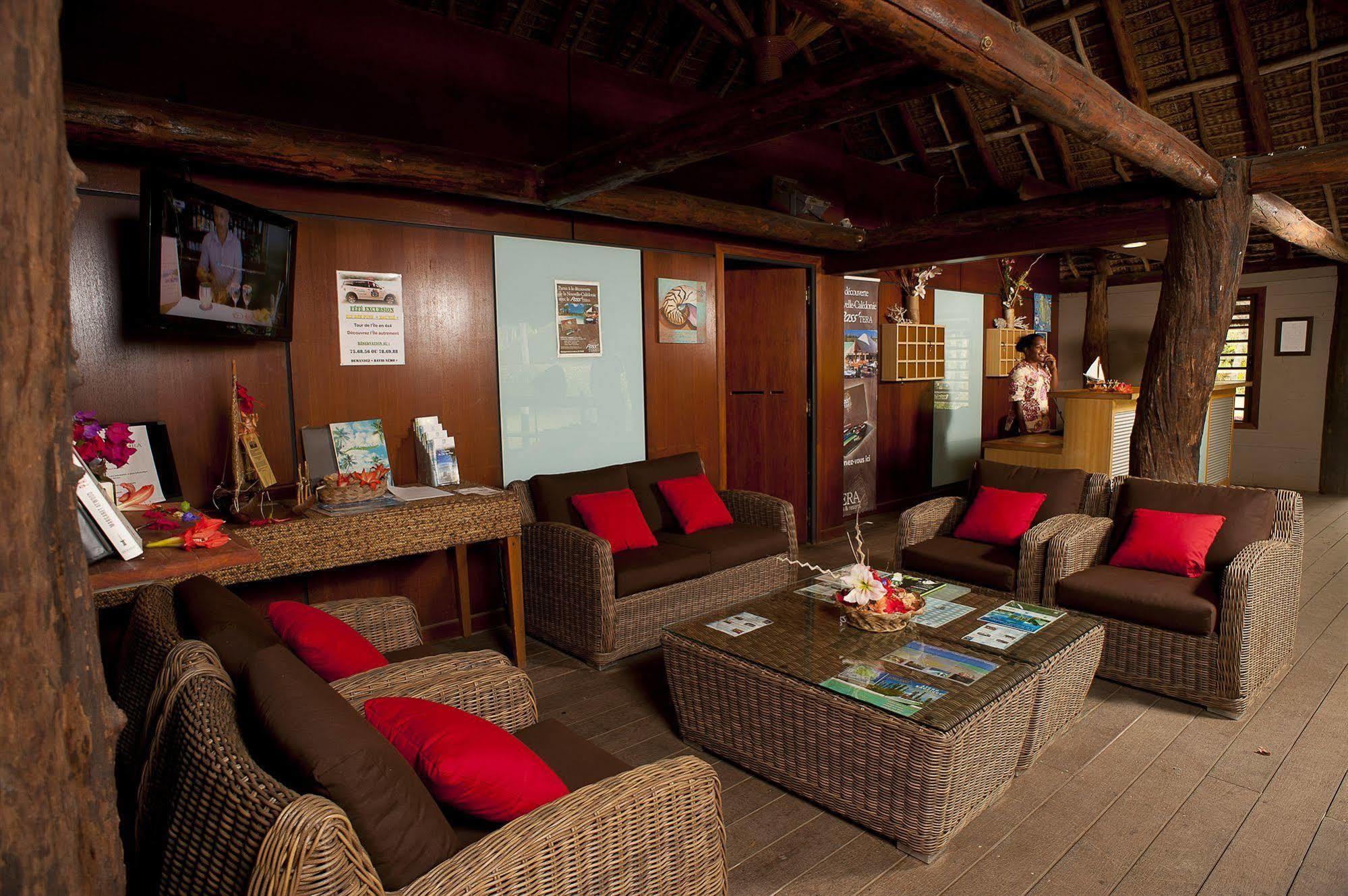 Oure Lodge Beach Resort Kuto Exteriör bild