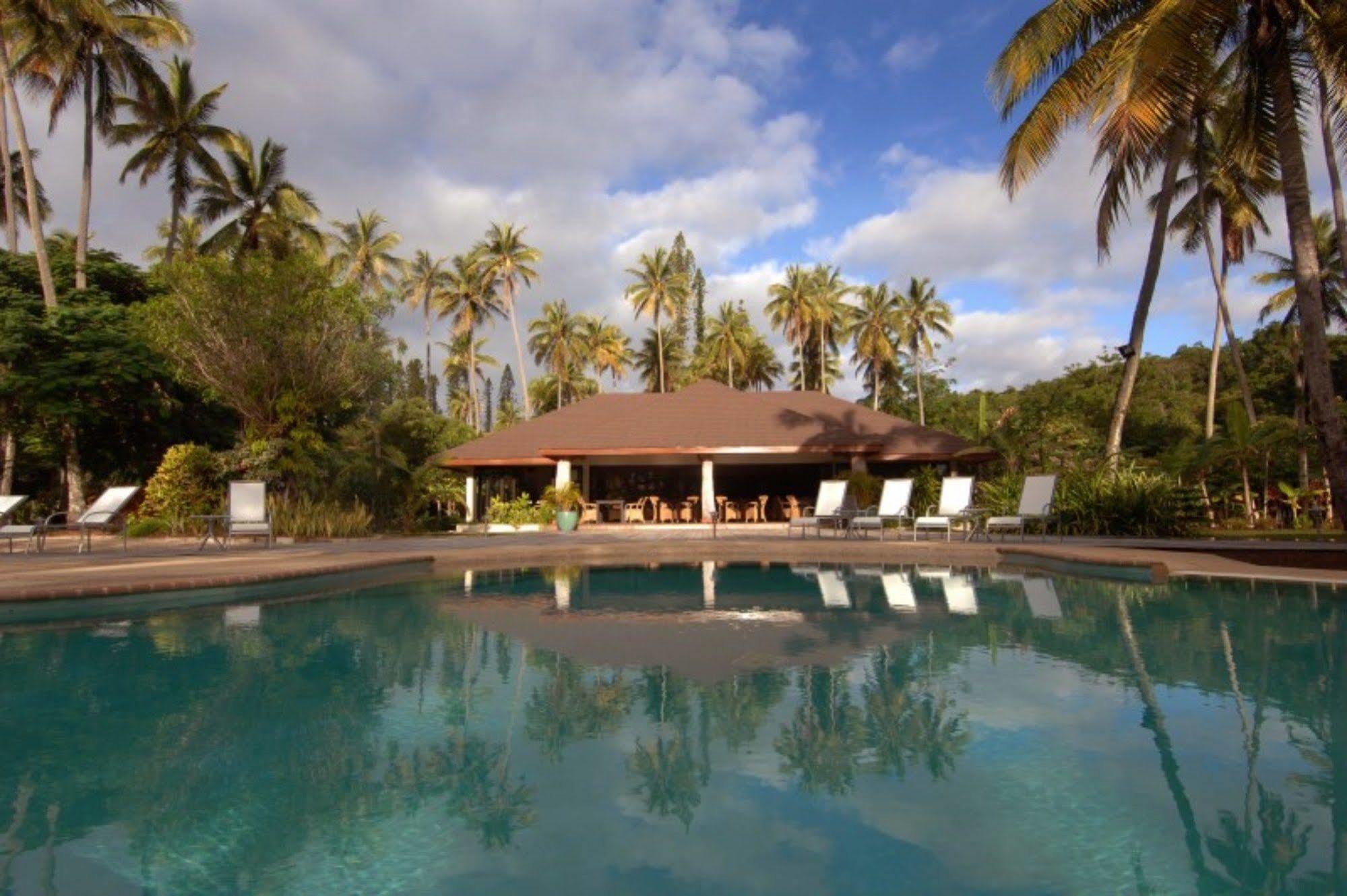 Oure Lodge Beach Resort Kuto Exteriör bild