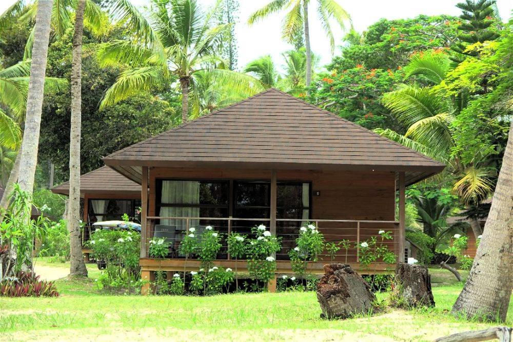 Oure Lodge Beach Resort Kuto Exteriör bild