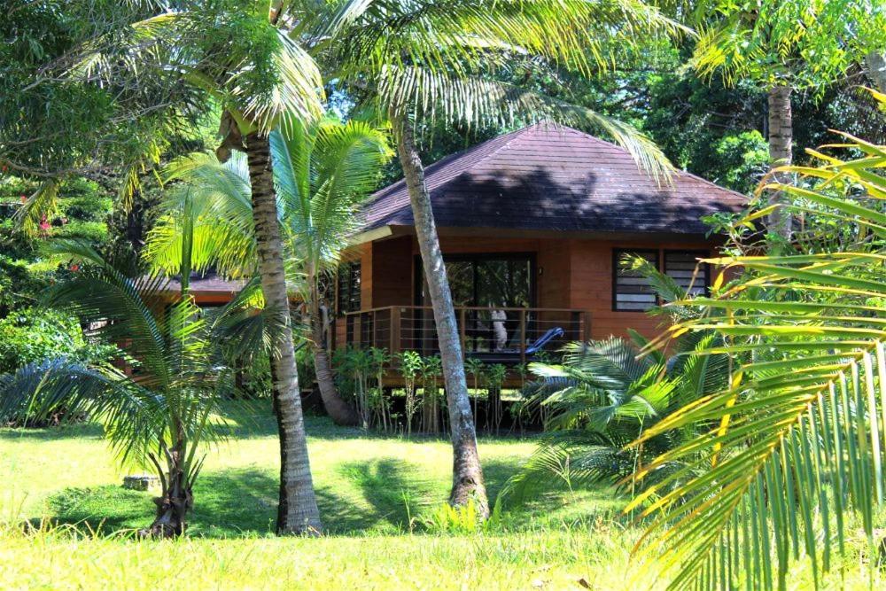 Oure Lodge Beach Resort Kuto Exteriör bild